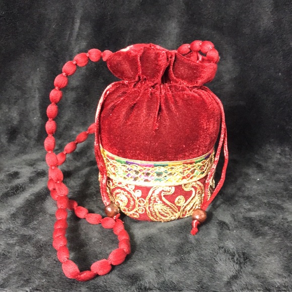 Small Bucket Bag - Picture 7 of 9